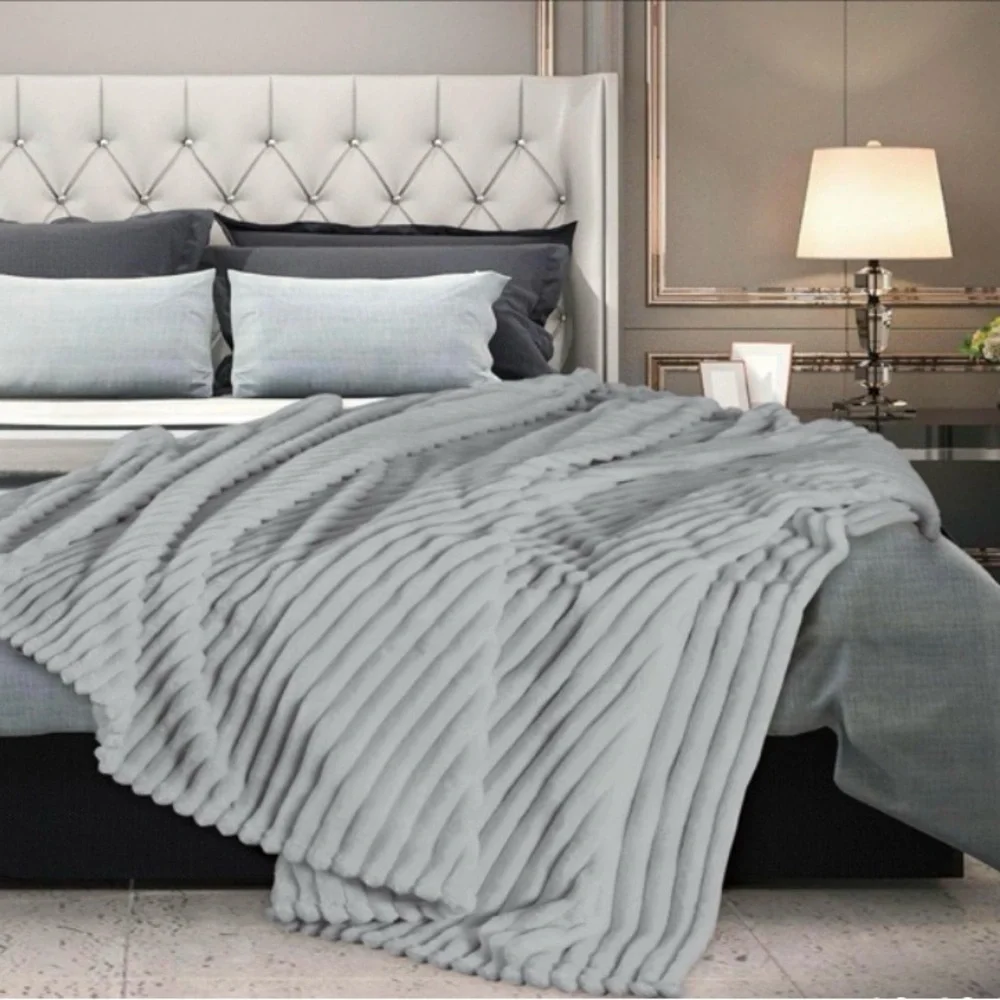 Elegant Tan Ribbed Premium Throw Blanket
